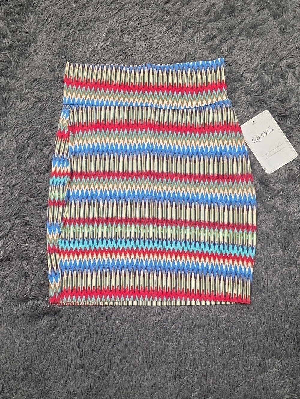 Lily White - Multicolor Stretch Pencil Skirt - Size M. NWT